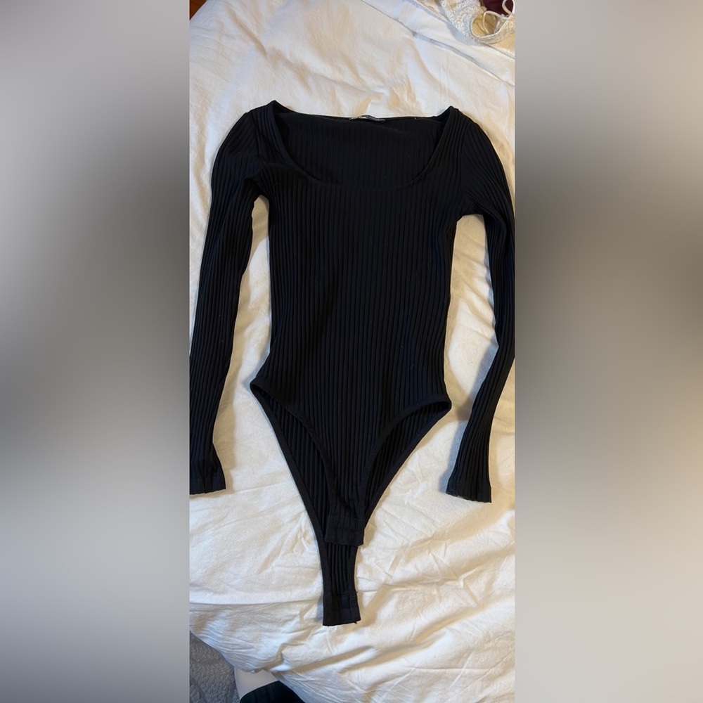 Zara Ribbed Black Scoopneck Body Suit